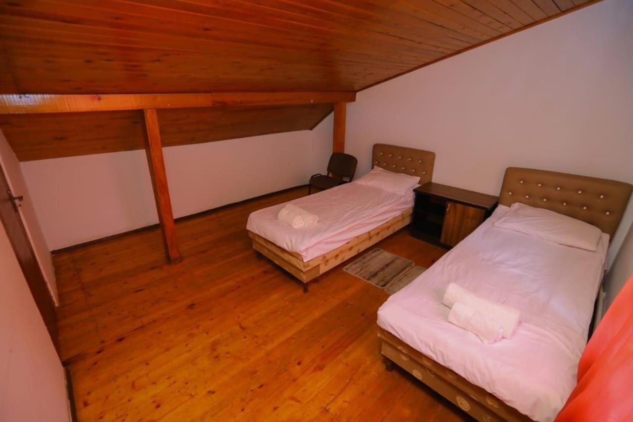Wooden_Room_Hostel Yerevan Bagian luar foto